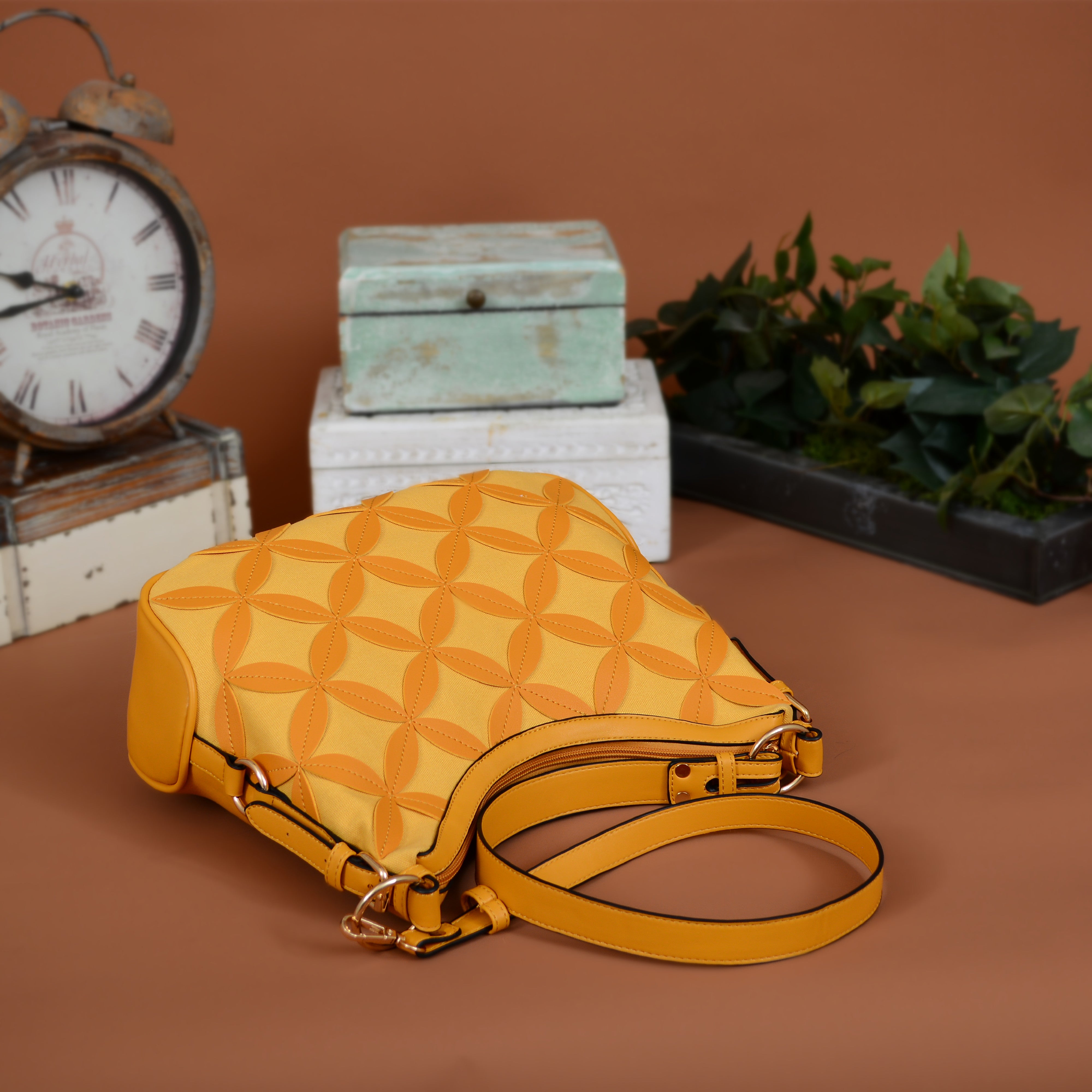 Iga Hobo Bag - Mellow World